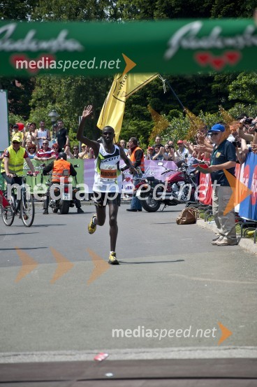 Edwin Kibowen, 1. mesto v kategoriji maratonci31. Maraton treh src, udeleženci