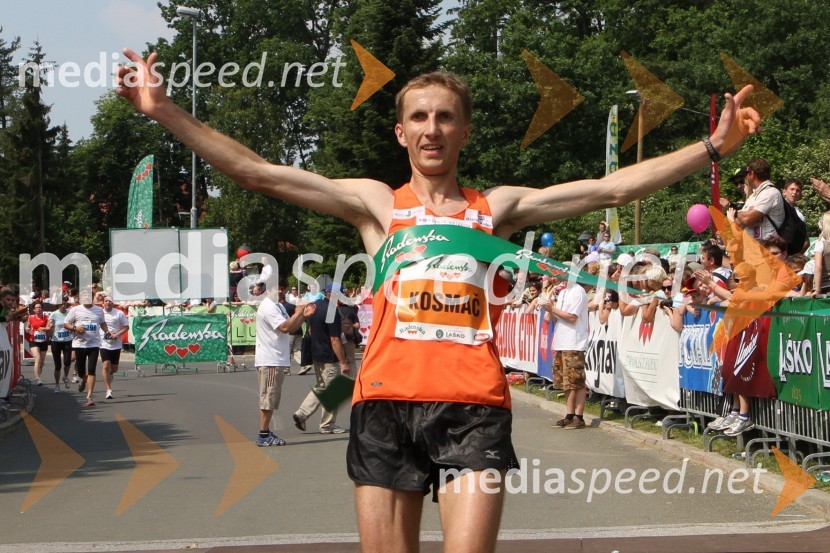 Anton Kosmač, zmagovalec polmaratona31. Maraton treh src, reportaža