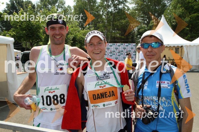 Matevž Schaubach, 14. mesto v kategoriji polmaraton, Daneja Grandovec, zmagovalka polmaratona, ...31. Maraton treh src, reportaža