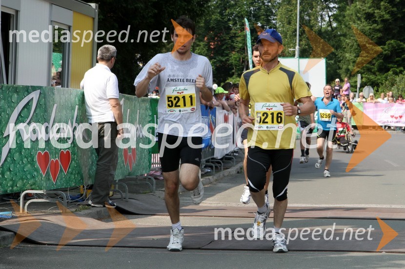 Pandi Bukleski in Aljoša Murn, tek na 5,5 km31. Maraton treh src, udeleženci