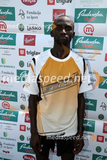 Edwin Kibowen, 1. mesto v kategoriji maratonci31. Maraton treh src, udeleženci