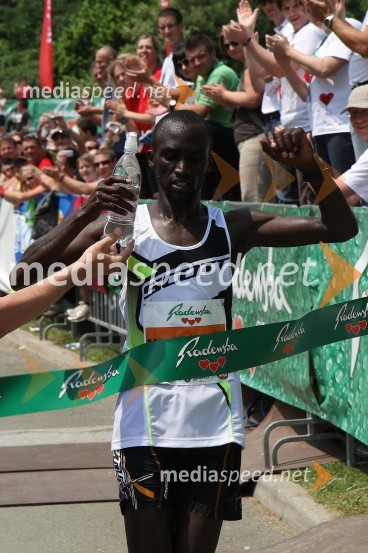 Edwin Kibowen, 1. mesto v kategoriji maratonci	 
31. Maraton treh src, udeleženci