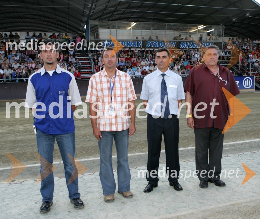 Direktor dirke Mario Ružman, glavni sodnik prve dirke Andrej Matjašec, lastnik stadiona Milenium in predsednik Speedway kluba Unia Goričan Zvonimir - Zvonko Pavlic in podpredsednik HMZ (Hrvaške moto zveze)SPEEDWAY, otvoritev stadiona Milenium