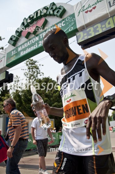 Edwin Kibowen, 1. mesto v kategoriji maratonci31. Maraton treh src, udeleženci