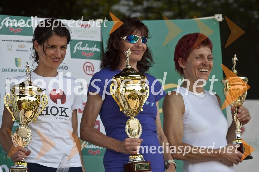 Helena Javornik, 1. mesto, Marija Vrajić, 2. mesto, Bernarda Ivančič, 3. mesto v kategoriji maratonke31. Maraton treh src, reportaža