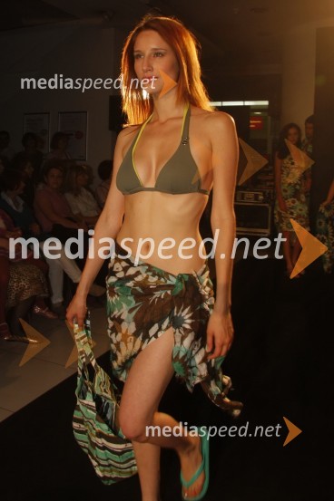 Anamarija Avbelj, model agencije BronzNama, vročica poletne noči