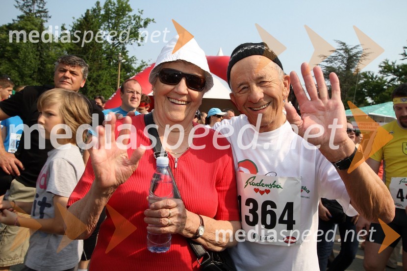 .. in Adolf Križnar, tek na 21 km31. Maraton treh src, udeleženci