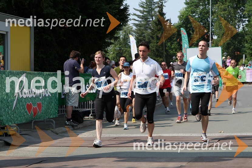 Tanja Leder, David Jurič, Nik Stefančič, tek na 10 km31. Maraton treh src, udeleženci
