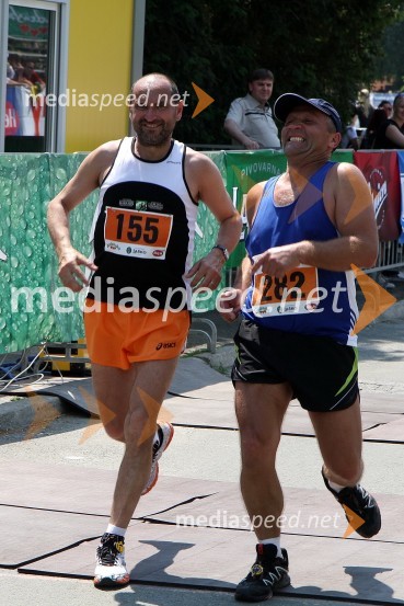 Rudlof Majcen in Stanko Matjašič, tek na 42 km31. Maraton treh src, udeleženci