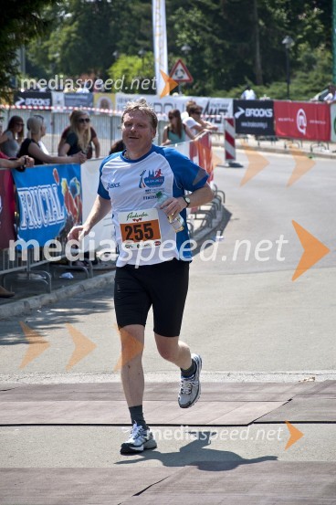 Emil Herbert Orlinger, tek na 42 km31. Maraton treh src, udeleženci