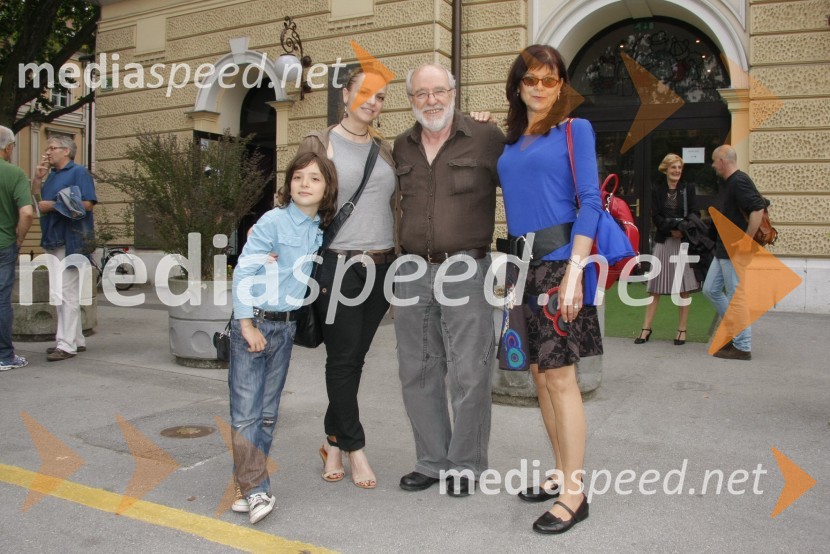 Aleksander Cavazza, Oriana Girotto, voditeljica,  Janez Hočevar-Rifle, igralec ter Maja Boh, igralkaPremiera predstave Romeo in Julija