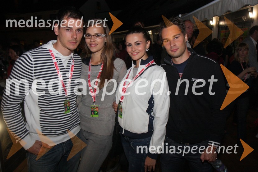 Tina Petelin, Miss Slovenije 2009 in fant Adam Vengust, Aida Muratovič, 1. spremljevalka Miss Universe 2009 in manekenka ter fant16. rojstni dan Radia City