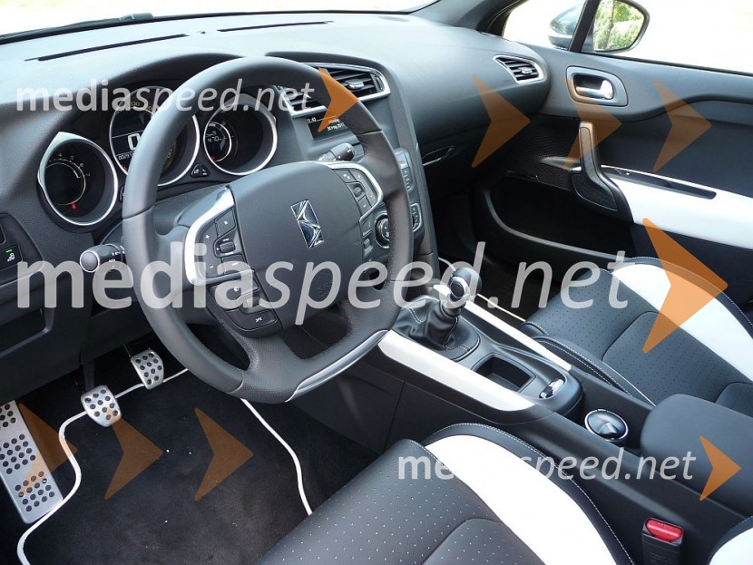 Citroen DS4Citroen DS4 in C-Zero, slovenska predstavitev