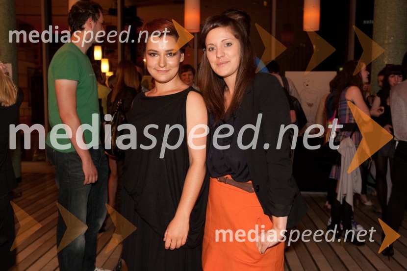 Ana Lazovski, modna oblikovalka in Alenka Kürner, spletni portal ModnaSvetloba kot vir življenja, mladosti, svobode, erosa, znanja, novosti – navdih za ustvarjalno moč, modna revija