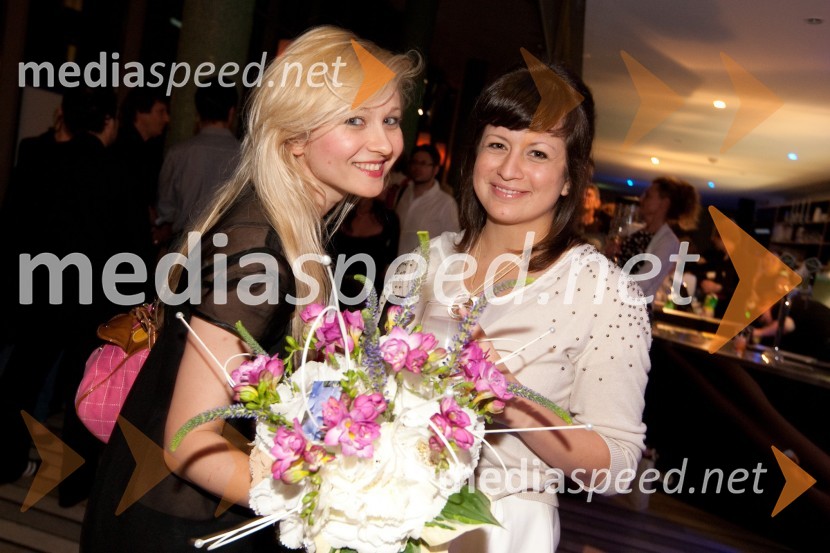 Edina Dyachenko Delič, modna oblikovalka in prijatlejica Sonja Marija Rugelj BelleSvetloba kot vir življenja, mladosti, svobode, erosa, znanja, novosti – navdih za ustvarjalno moč, modna revija