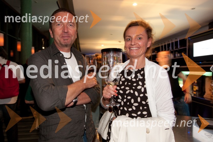 Silvo Kačar, direktor Arcadia d.o.o. in Martina BrankSvetloba kot vir življenja, mladosti, svobode, erosa, znanja, novosti – navdih za ustvarjalno moč, modna revija