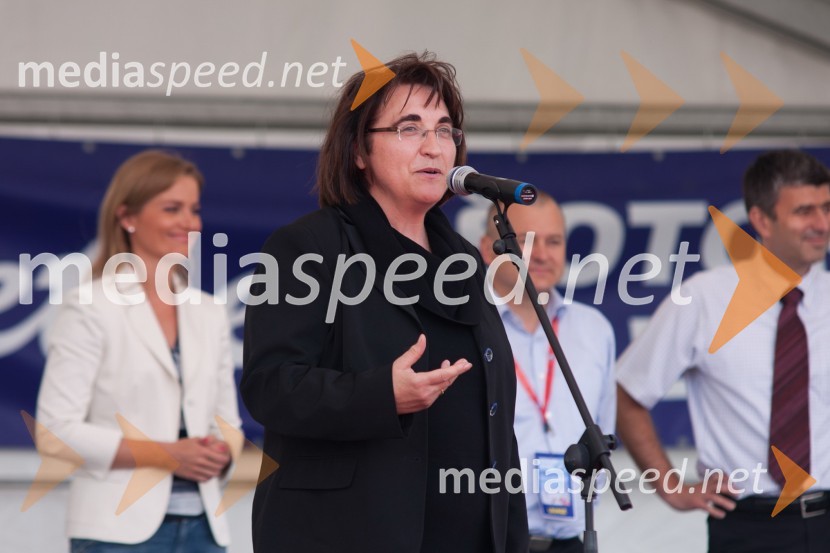 Ljubica Jelušič, ministrica za obramboLetalski miting Aviofun 2011