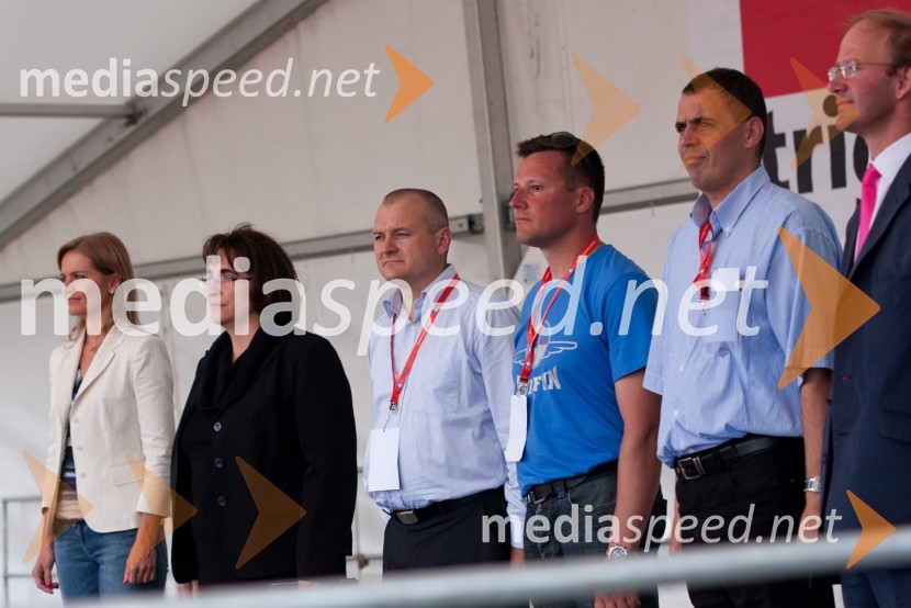 Katarina Kresal, ministrica za notranje zadeve, Ljubica Jelušič, ministrica za obrambo, Franc Kangler, župan Mestne občine Maribor, ..., ..., Andrew Page, angleški veleposlanik v SlovenijiLetalski miting Aviofun 2011