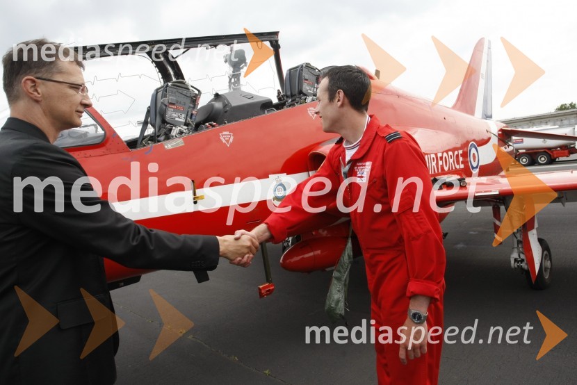 Dr. Igor Lukšič, minister za šolstvo in šport ter ...Letalski miting Aviofun 2011