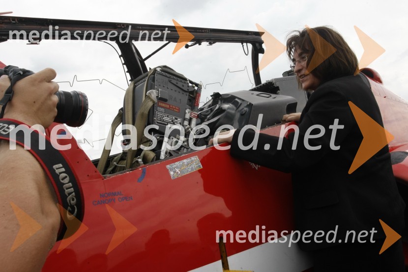 Ljubica Jelušič, ministrica za obramboLetalski miting Aviofun 2011