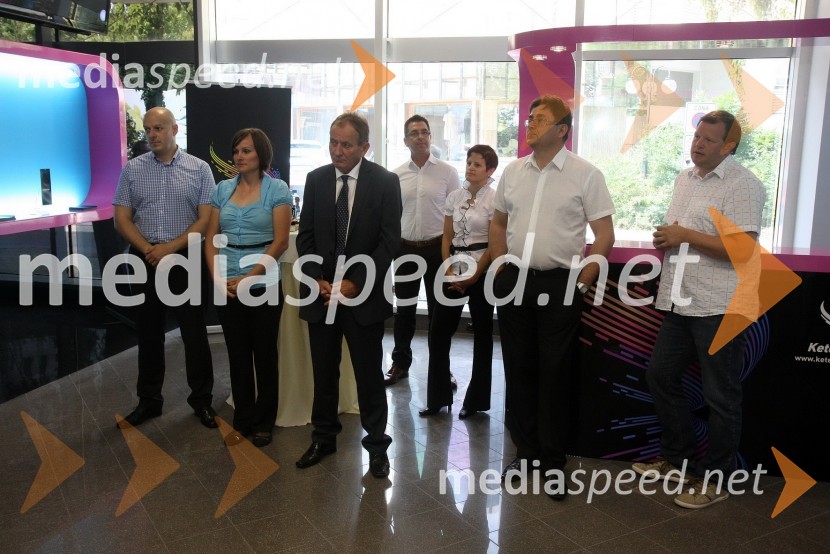 Miran Hrženjak, direktor Skupina Keter, Jana Hudernik, Skupina Keter, Miran Györek, poslanec, Tom Begovič, Skupina Keter, Maja Cafuta, Keter Air d.o.o, Marjan Kolar, Skupina Keter in Aleš Železnik, Keter Air d.o.o.Keter Air d.o.o., odprtje poslovne enote v Murski Soboti