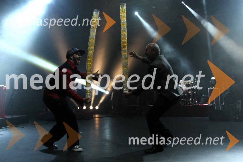 ... ter Dino Merlin, pevecDino Merlin, koncert