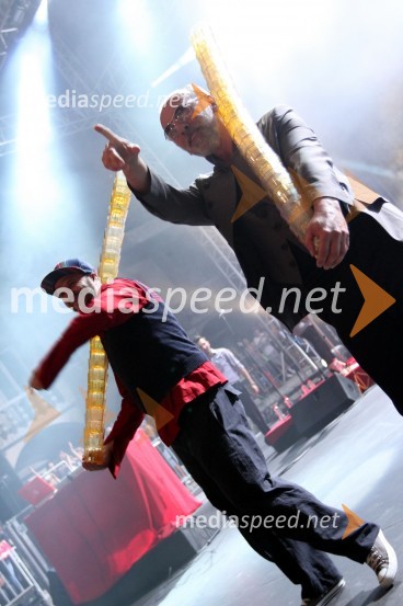 ... ter Dino Merlin, pevecDino Merlin, koncert