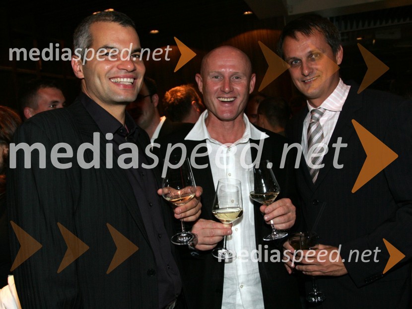 Saša Arsenovič, direktor podjetja S.Oliver SLO, Emil Šarkanj, Galerija Hest in mag. Tomaž Kancler, arhitektOtvoritev Galerije Gosposke