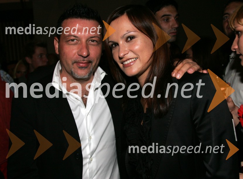 Aleš Uranjek, glasbeni menedžer z ženo BojanoOtvoritev Galerije Gosposke