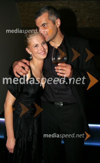 Saša Arsenovič, direktor podjetja S.Oliver SLO z bodočo ženo Nino KirbišOtvoritev Galerije Gosposke