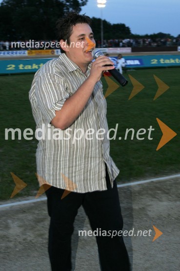 Mladi pevecSPEEDWAY, otvoritev stadiona Milenium