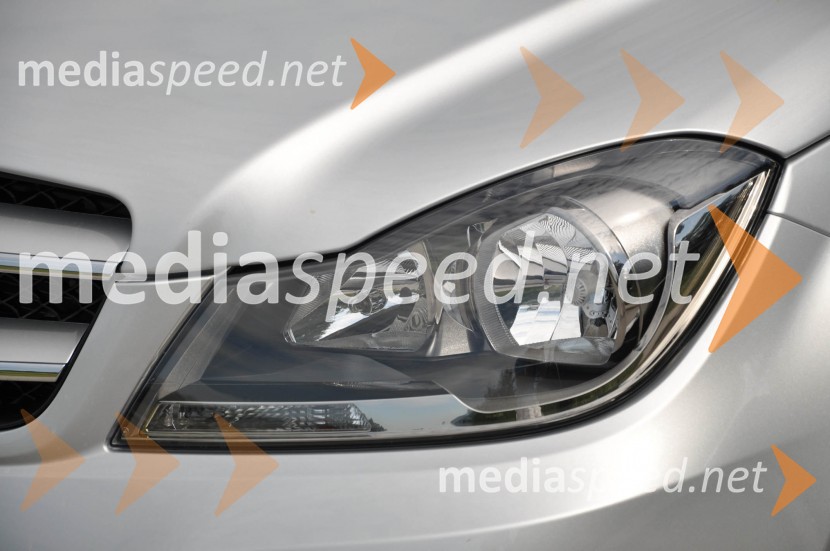 Mercedes-Benz kupe razreda CSlovenski predstavitvi: Mercedes-Benz SLK in kupe razreda C