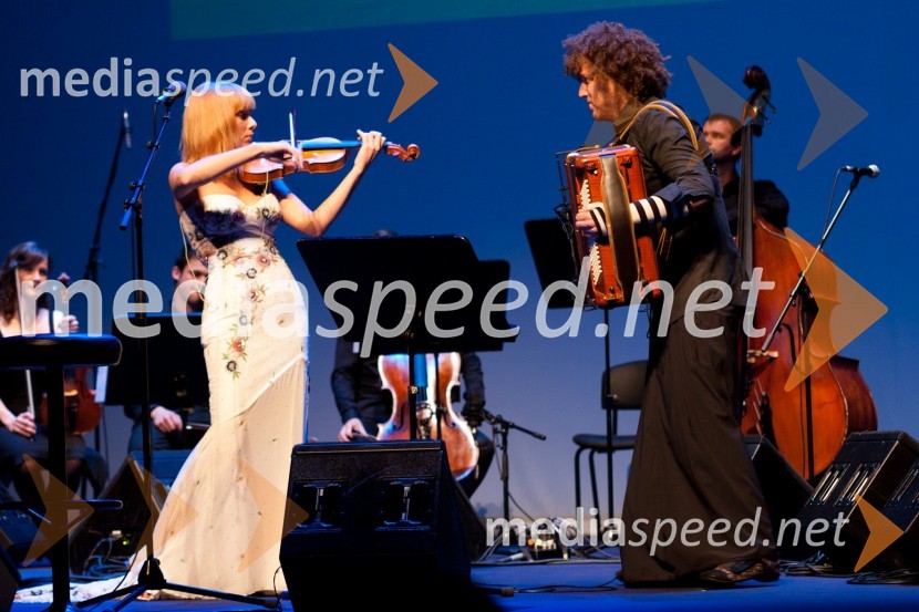 Maja Savnik, violinistka in Janez Dovč, harmonikarSlovesnost ob ustanovitvi Rotary International District 1912