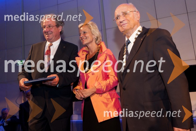 ..., Barbara Kamler Wild, guvernerka distrikta 1910 in Stanko Ojnik, prvi guverner Distrikta 1912Slovesnost ob ustanovitvi Rotary International District 1912