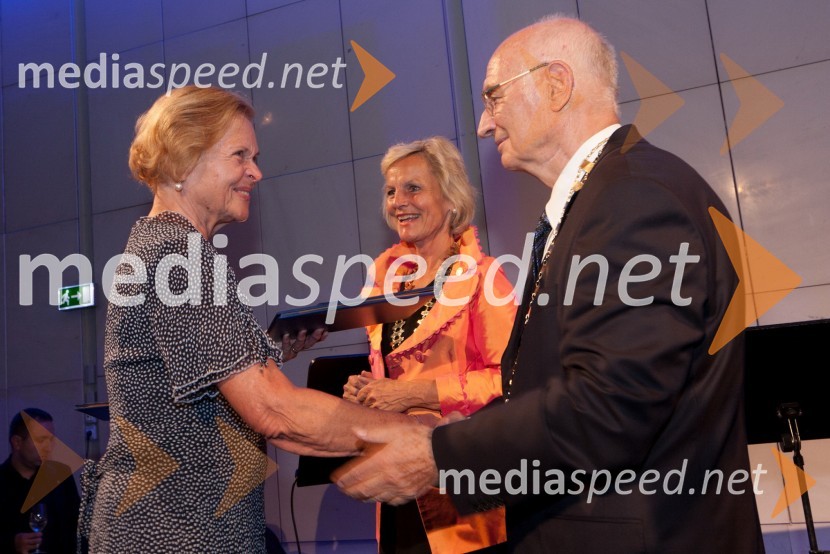 ..., Barbara Kamler Wild, guvernerka distrikta 1910 in Stanko Ojnik, prvi guverner Distrikta 1912Slovesnost ob ustanovitvi Rotary International District 1912