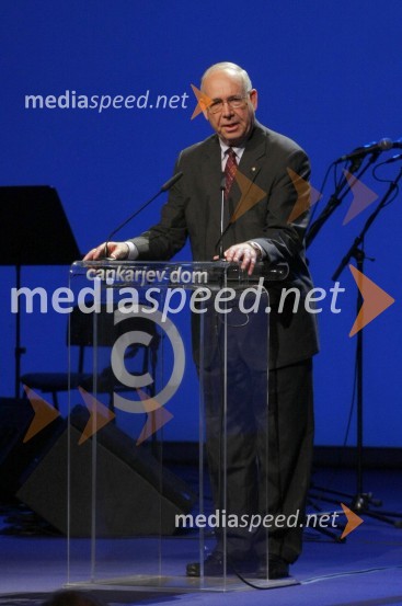 Ray Klinginsmith, predsednik Rotary International	 

	 
Slovesnost ob ustanovitvi Rotary International District 1912