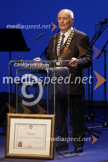 Stanko Ojnik, prvi guverner Distrikta 1912Slovesnost ob ustanovitvi Rotary International District 1912