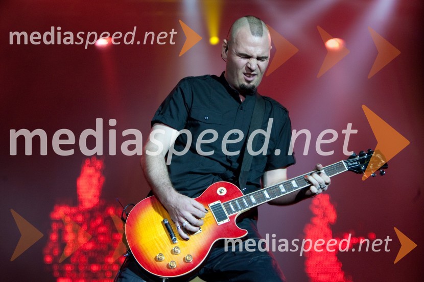 Tomi Meglič, pevec skupine SiddhartaKoncert skupine Siddharta v Stožicah