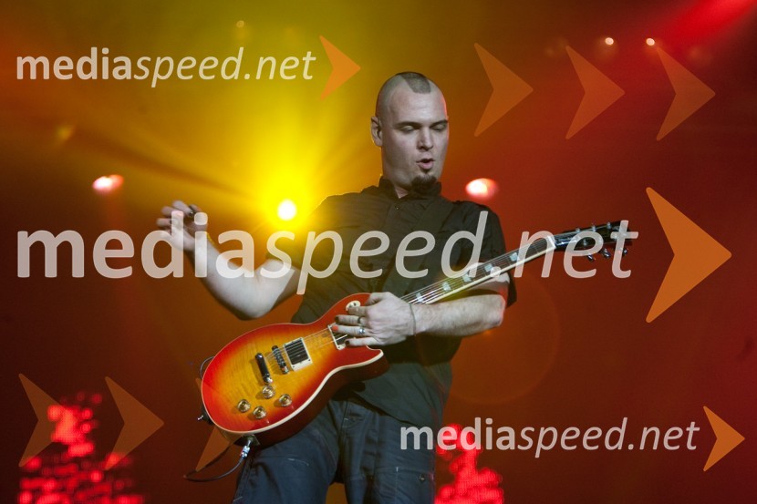 Tomi Meglič, pevec skupine SiddhartaKoncert skupine Siddharta v Stožicah