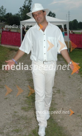 Branko Jovanović Vunjak – Brendi, pevecV spomin: Branko Jovanović Vunjak – Brendi, pevec