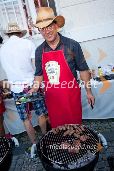 Branko Jovanović Vunjak – Brendi, pevecV spomin: Branko Jovanović Vunjak – Brendi, pevec