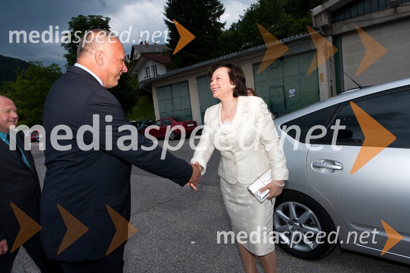 Bojan Sever, župan občine Idrija in Barbara Miklič Türk, prva damaModni spektakel idrijske čipke