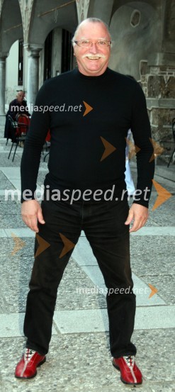 Tulio Furlanič, pevecSlovenska popevka