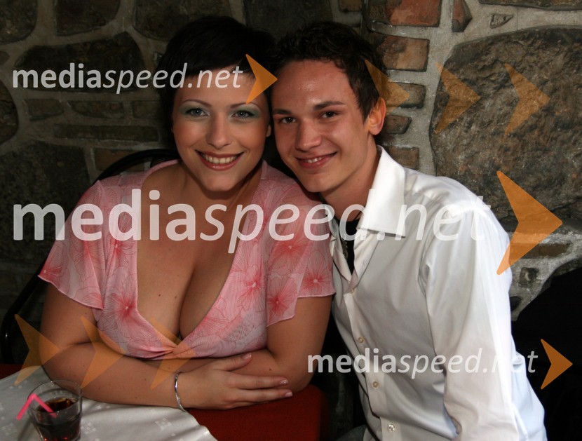 Nuška Drašček, pevka in Luka ŠtajerSlovenska popevka