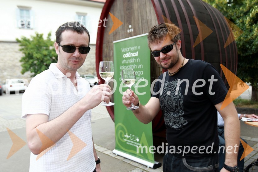 Damijan Vešligaj, direktor Kraft & Werk in Miha Cajnko, projektni vodja Kraft & WerkVinagova sobota, predstavitev vin in podjetja Vinag