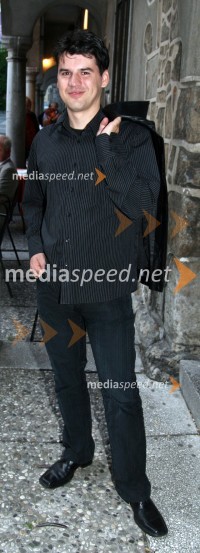 Marjan HvalaSlovenska popevka