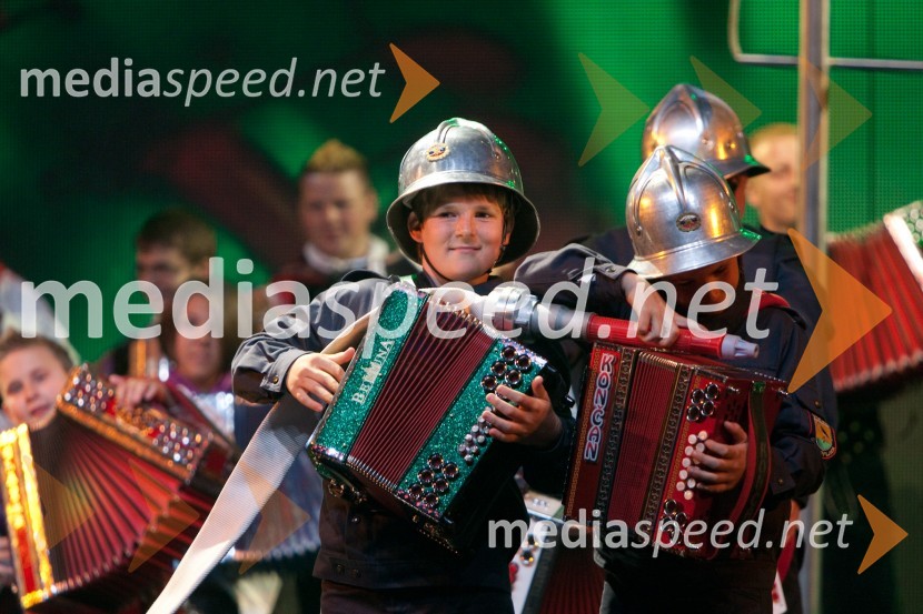 Harmonikarski orkester PustotnikSlovenija ima talent, veliki finale