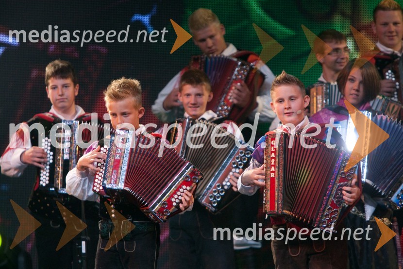 Harmonikarski orkester PustotnikSlovenija ima talent, veliki finale
