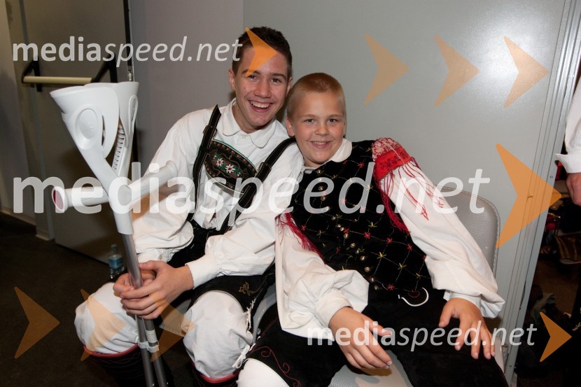 Člana harmonikarskega orkestra PustotnikSlovenija ima talent, veliki finale