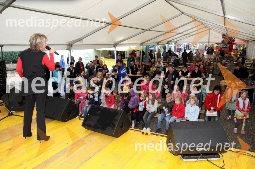 Romana Krajnčan, pevka5. Dan odprtih kleti, tradicionalna prireditev Radgonskih goric